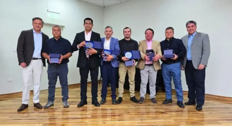 Trabajadores de Codelco Salvador son reconocidos por sus años de servicio a la minería