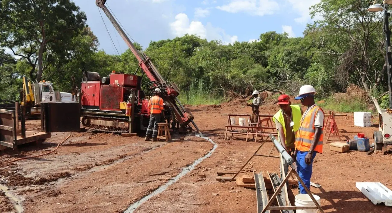 Robex Resources vierte el Primer Oro en Kiniéro según el calendario y el presupuesto