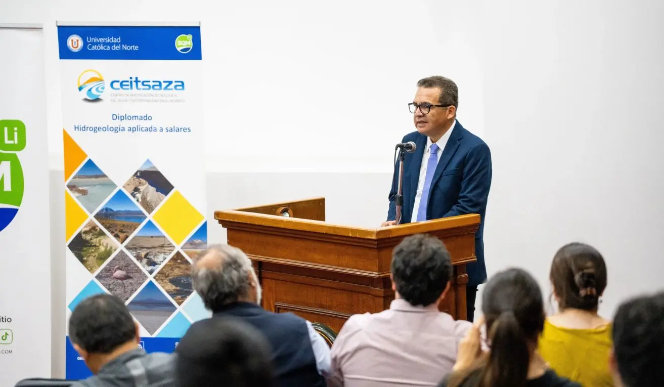 UCN y SQM Litio lanzan el primer Diplomado de Hidrogeología Aplicada a Salares UCN y SQM Litio lanzan el primer Diplomado de Hidrogeología Aplicada a Salares
