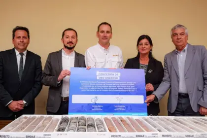 Bienes Nacionales entrega concesión clave a Enami para destrabar el proyecto Salares Altoandinos