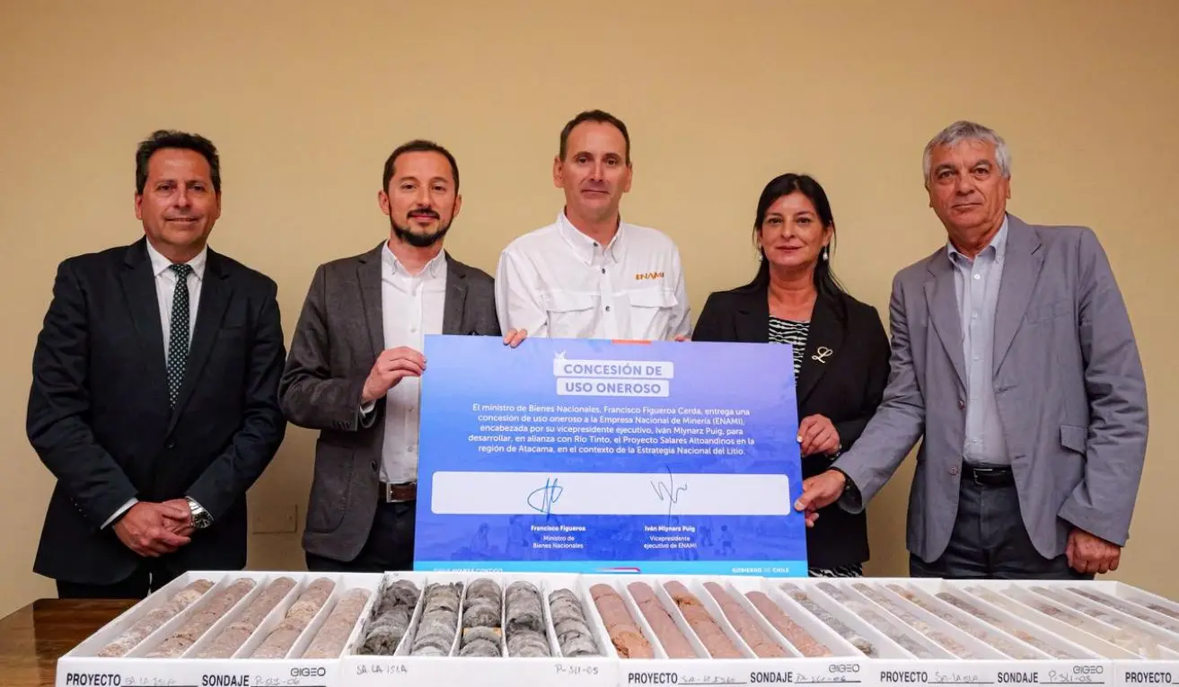 Bienes Nacionales entrega concesión clave a Enami para destrabar el proyecto Salares Altoandinos
