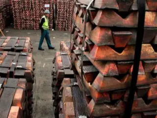 Perú: Exportaciones metálicas consolidan su liderazgo externo con fuerte impulso del oro y el cobre en 2025