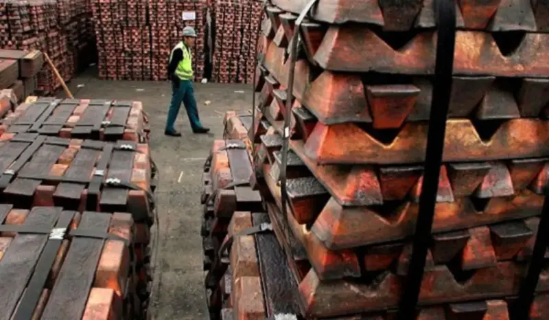 Perú: Exportaciones metálicas consolidan su liderazgo externo con fuerte impulso del oro y el cobre en 2025