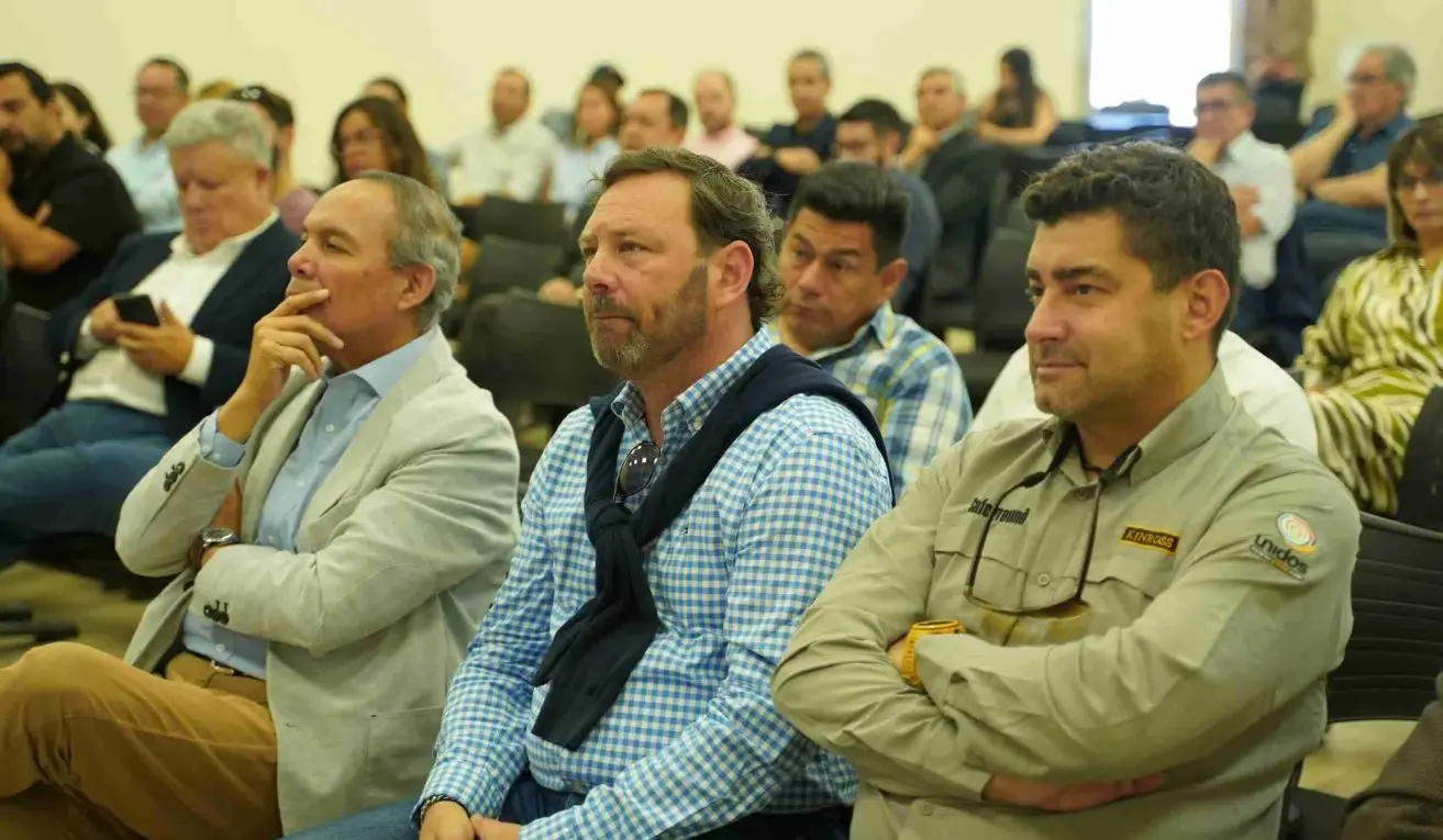 Diálogos Copiapó cierra su ciclo 2025 poniendo el foco en habilidades laborales y transformación digital Diálogos Copiapó cierra su ciclo 2025 poniendo el foco en habilidades laborales y transformación digital