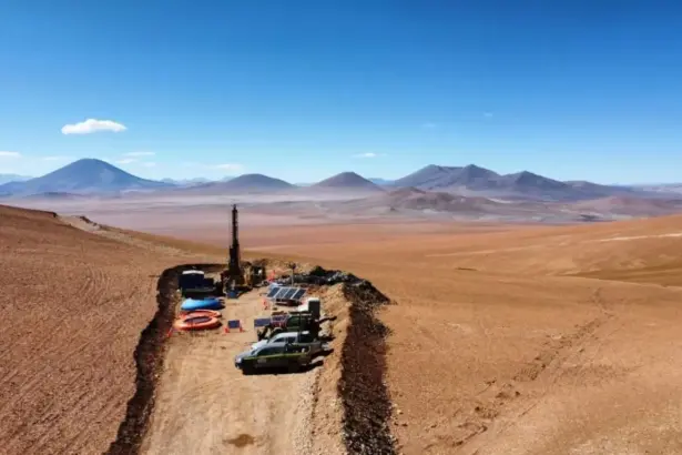 Fortescue acelera su ofensiva en cobre y consolida control total del proyecto Cañariaco en Perú