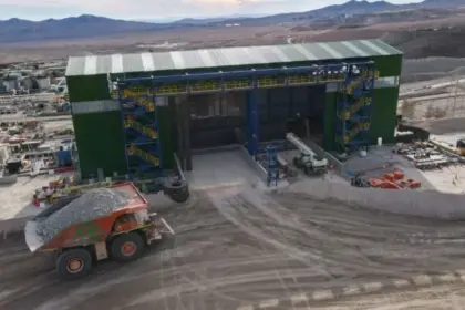 CAM nombra a María Teresa Muñoz como nueva árbitra en el conflicto entre Codelco y Movitec