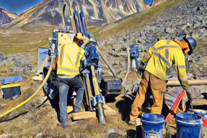 Loncor Gold sigue informando de múltiples intersecciones de oro de alta calidad en su programa de perforación en Adumbi