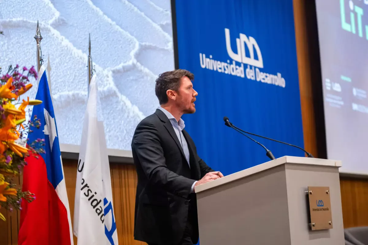 Expertos destacan el rol de Chile en la transición energética y elevan desafíos de la Estrategia Nacional del Litio