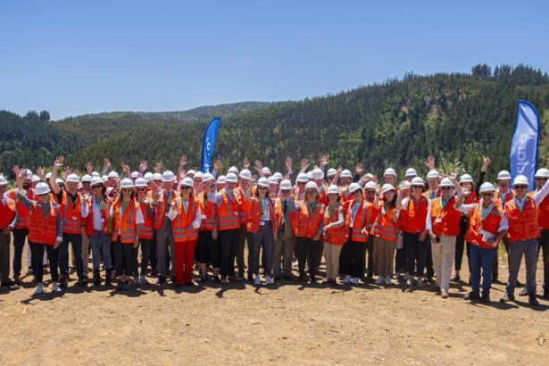 Embajadores y representantes de los Estados miembros de la Unión Europea visitaron proyecto de tierras raras de Aclara en Penco