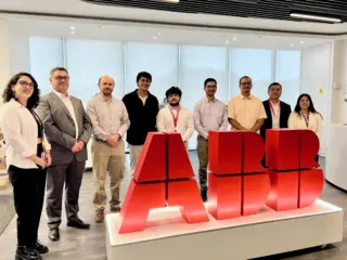 ABB en Chile capacita a estudiantes de USM en tecnologías de control y operación de sistemas eléctricos