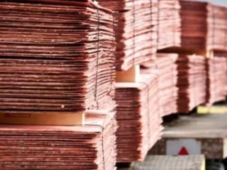 Imacec crece 2,2% en octubre impulsado por comercio y servicios: La minería retrocedió