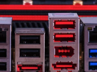 Negro, azul o rojo: Qué significan realmente los colores de los puertos USB