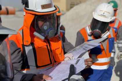 Codelco abre 12 vacantes para técnicos y profesionales en distintas divisisiones