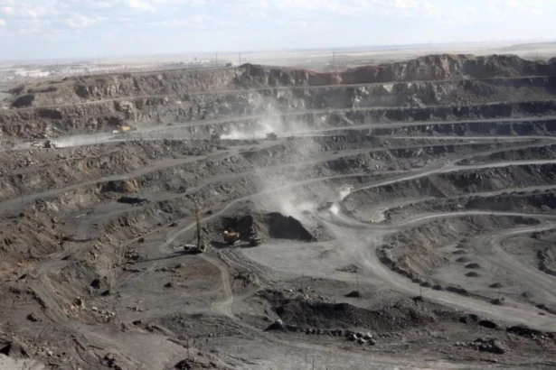 Estados Unidos acelera inversiones en minerales críticos para enfrentar dominio chino