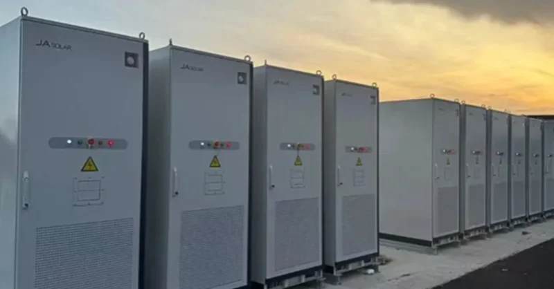 JA Solar presenta tecnología híbrida para fortalecer energía renovable en Chile y Latinoamérica