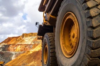 Informe revela desafíos y oportunidades en estándares de sostenibilidad para la minería global