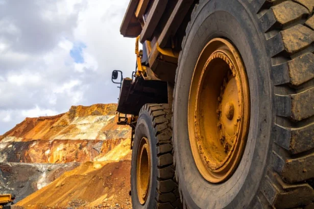 Informe revela desafíos y oportunidades en estándares de sostenibilidad para la minería global