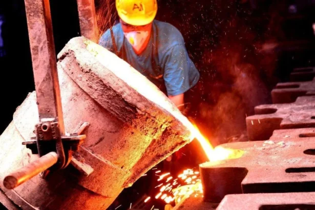 Precio del cobre alcanza récord histórico impulsado por demanda de China y EE.UU.