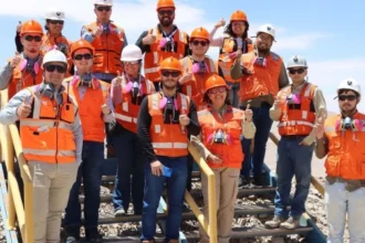 Desde el rajo a la planta: Expertos recorren Codelco Ministro Hales