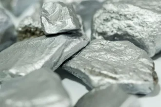 Producción de plata se dispara: Chile acecha el sexto lugar mundial