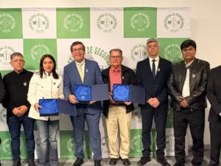 SCM Cosayach recibe tres premios Coresemin por seguridad en minería