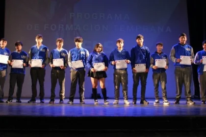 Estudiantes del Liceo Manuel de Salas se certifican en programa de minería