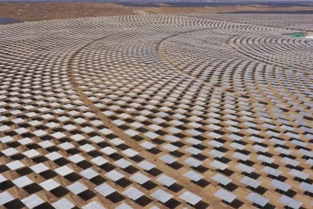 Instalaron paneles solares en desierto de China y crearon impensado microclima