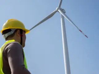 Escasez de trabajadores calificados pone en jaque al crecimiento energético mundial