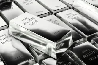 Precio de la plata supera récord histórico: ¿Qué impulsa su alza mundial?