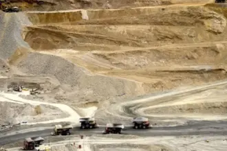 Producción de cobre de Codelco cae 14% en octubre