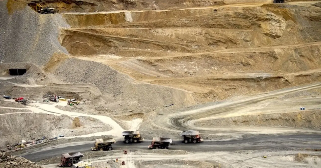 Producción de cobre de Codelco cae 14% en octubre