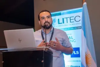 Syntec presenta modelo estocástico para optimizar molinos SAG en Congreso Molitec