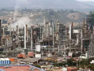 Enap enfrenta cargos por exceso de residuos líquidos en Refinería de Concón