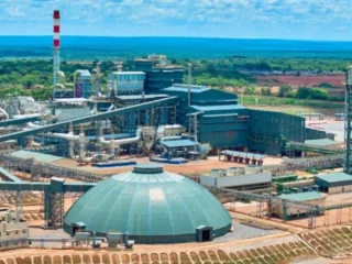 Ivanhoe Mines inaugura la mayor fundición de cobre en África con energía renovable