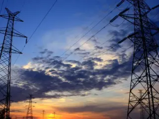 Avanza proyecto para modernizar electricidad y bajar tarifas en el sur