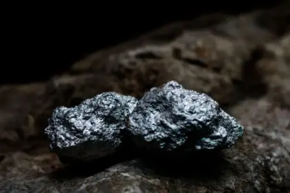 Producción de plata en Perú crece 8,8 % entre enero y octubre de 2025