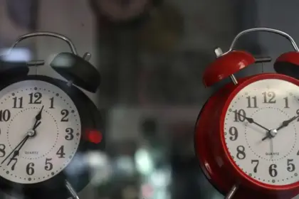 Cambio de hora en Chile 2026: fecha confirmada para el ajuste horario