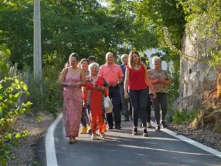 Comunidad de Los Espinos y Codelco Andina inauguran proyecto de riego asfáltico