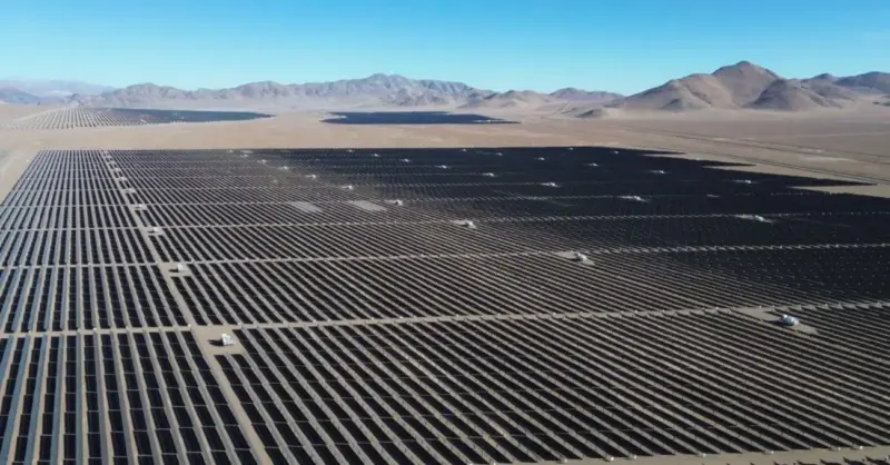 Toesca impulsa proyecto de almacenamiento de baterías por US$ 81 millones en la región de Atacama