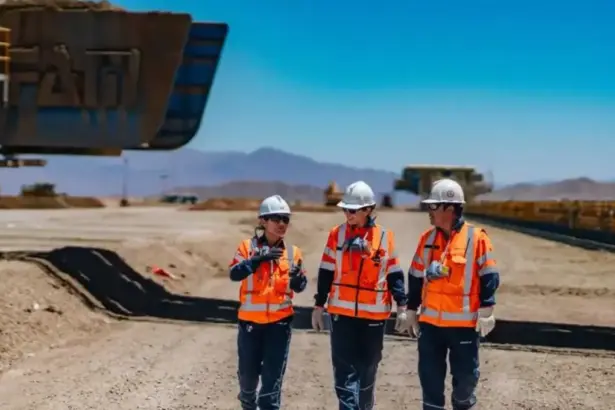 Escondida paga US$ 2.569 millones en impuestos entre enero y septiembre