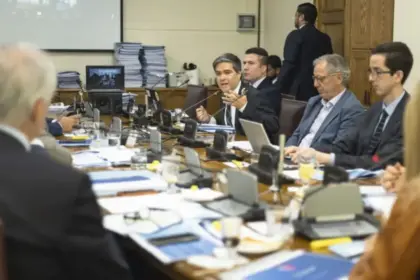 Senado avanza proyecto para modernizar sistemas energéticos en regiones del sur de Chile