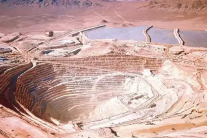 Qué factores explican que Escondida haya producido más cobre que Codelco en 2025