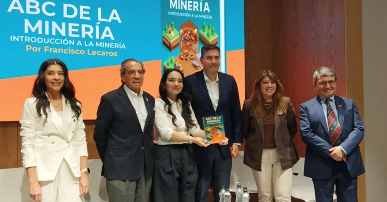 Presentan libro “ABC de la Minería” para acercar la industria a los chilenos
