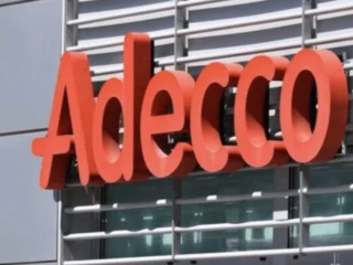 Adecco Chile abre 1.200 empleos temporales para Navidad con sueldos atractivos