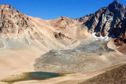 Proveedores mineros promueven cambios en la Ley de Glaciares en Argentina