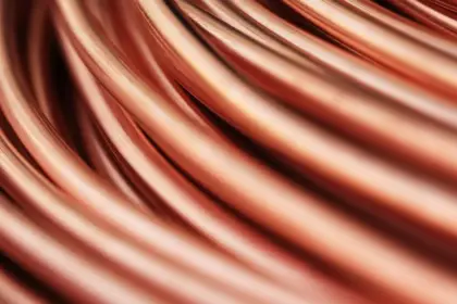 Cobre rompe récord histórico en 2025: precio alcanza US$5,415 por libra