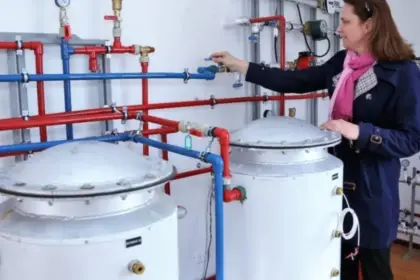 Desarrollan planta solar térmica con sales de litio recicladas para uso doméstico en Chile