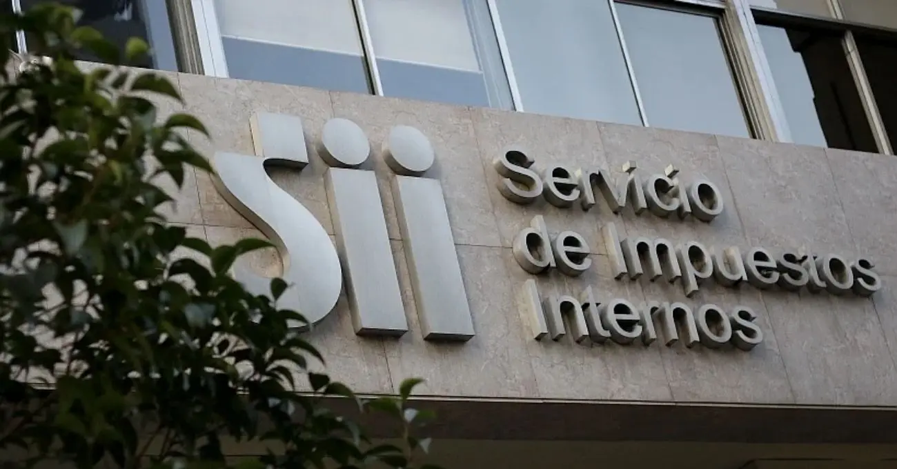 Desde 2026 retención de impuestos para independientes subirá a 15,25% según SII
