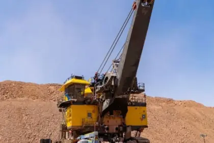 Antucoya logra histórica mantención de pala eléctrica en tiempo récord