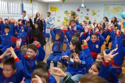 Cuentos educativos sobre minería llegan a más de 100 colegios en Chile